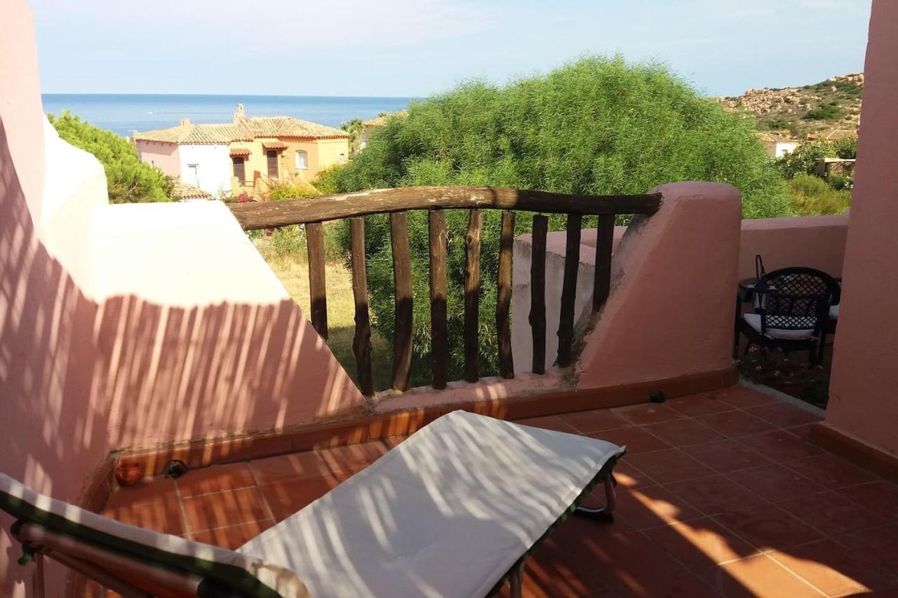 Un Angolo Di Paradiso A Pochi Passi Dal Mare Nel Villaggio Calarossa Isola Rossa Exterior photo